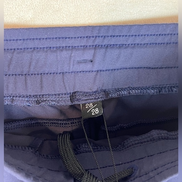 NWT Public Rec 28/28 All Day Everyday Pant Navy Performance Non-Wrinkle - Picture 6 of 14